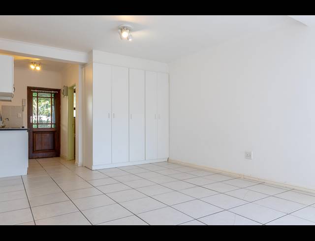 0.5 BEDROOM STUDIO APARTMENT TO LET IN RONDEBOSCH